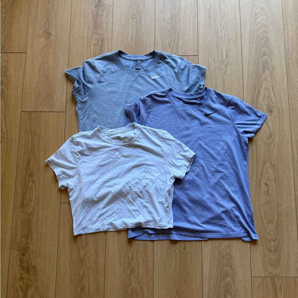 BUNDLE: Nike set of 3 tops! Make an offer!